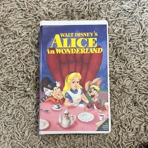 VTG Alice in Wonderland VHS Disney Classic BlackDiamond Red Disney Mark 90sRetro